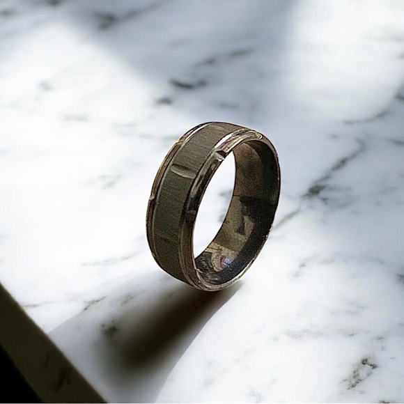 Stainless steel 8mm black polished and matte men’s ring -Size 10 - Picture 2 of 3